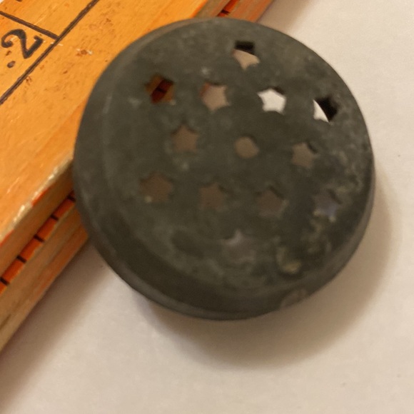 Souvenir piece Bruce Wisconsin flower decorative stars on metal top rare unique - Picture 12 of 16